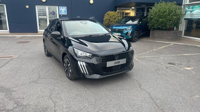 Peugeot 208 1.2 Hybrid 110 Allure 5dr e-DSC6 Petrol Hatchback - Image 19